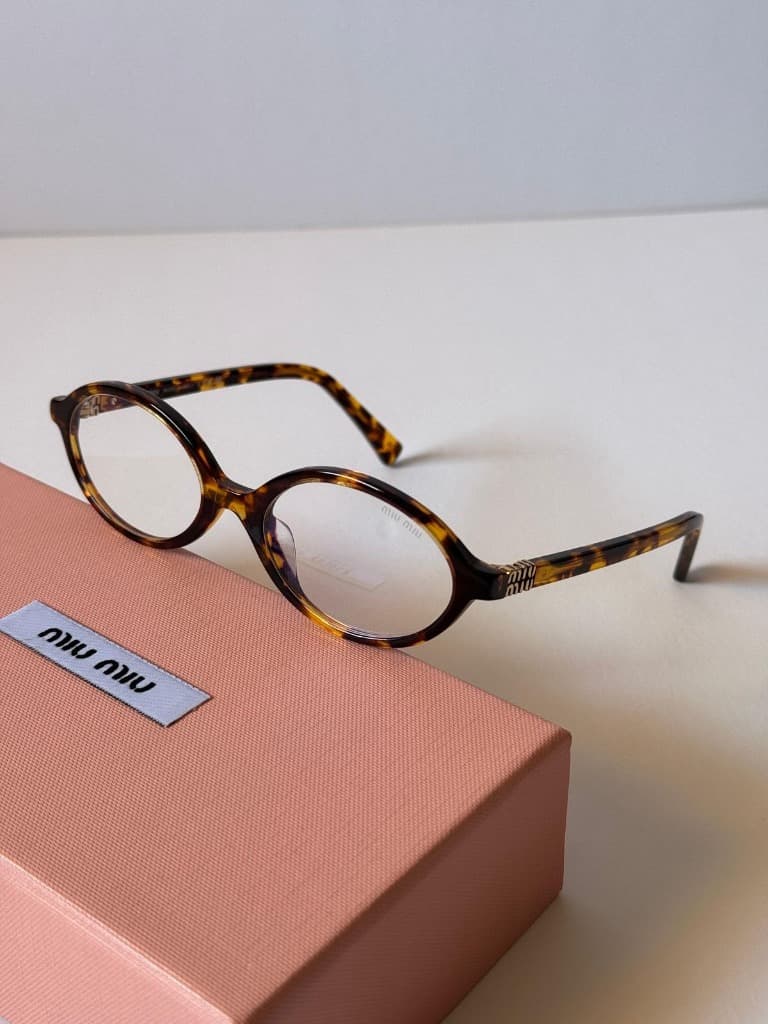 Óculos Miu Tortoise